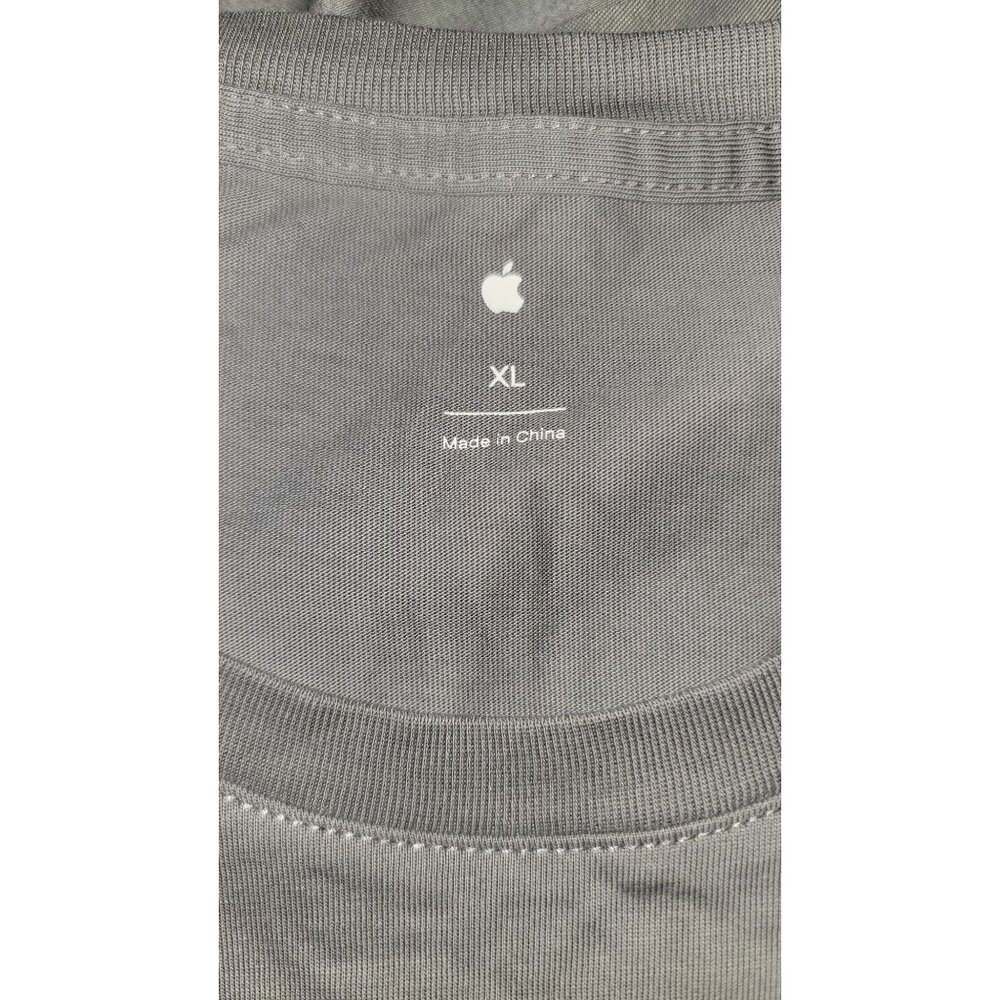 Apple XL Gray T-Shirt With Graphic Design - Picture 2 of 4